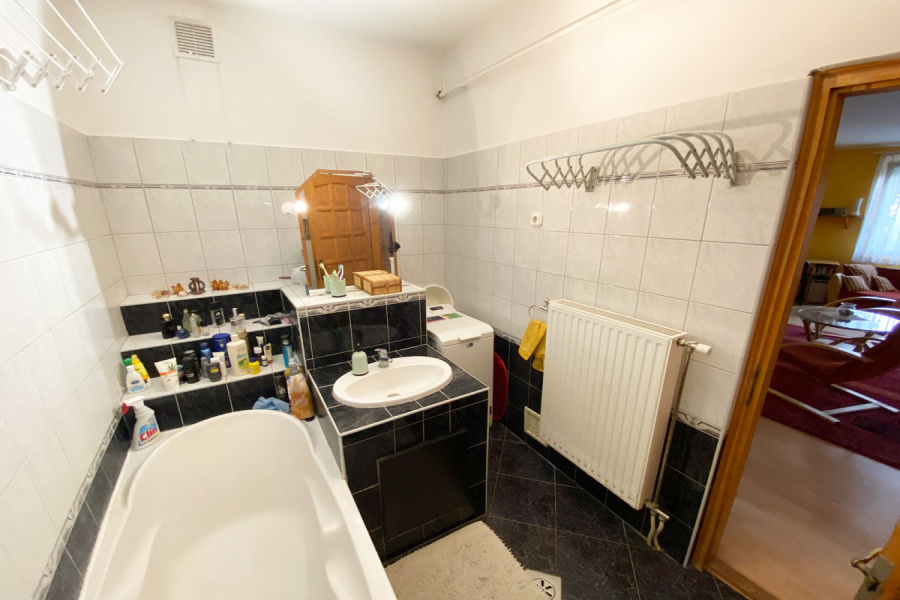 Zala / Balaton Süd, 5 Bedrooms Bedrooms, 7 Rooms Rooms,2 BathroomsBathrooms,Einfamilienhäuser,Verkauf,1199