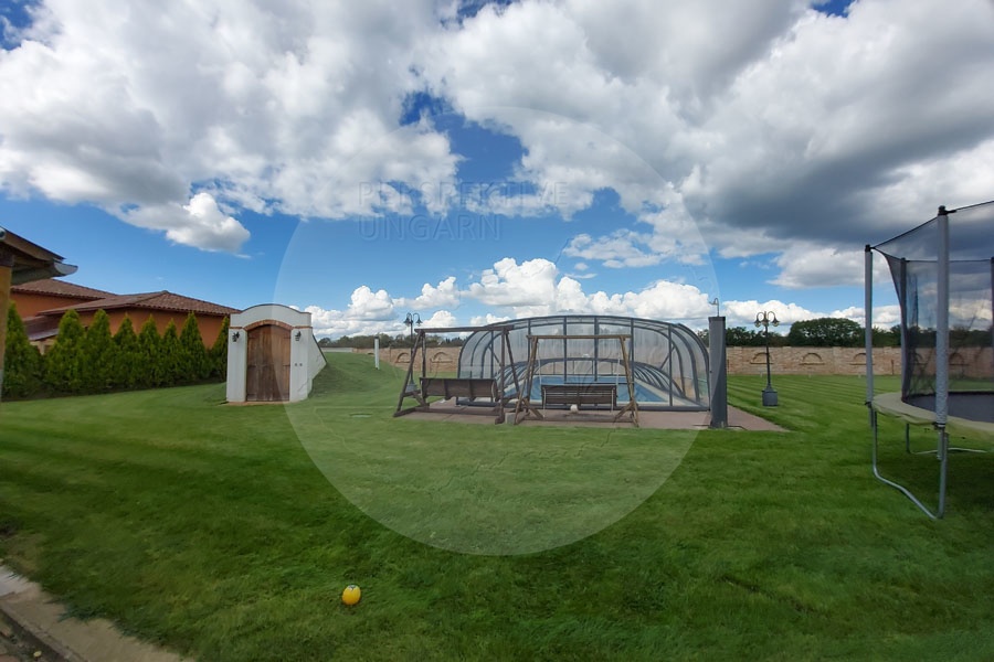 Zala / Westbalaton, 5 Bedrooms Bedrooms, 6 Rooms Rooms,3 BathroomsBathrooms,Villen,Verkauf,1238