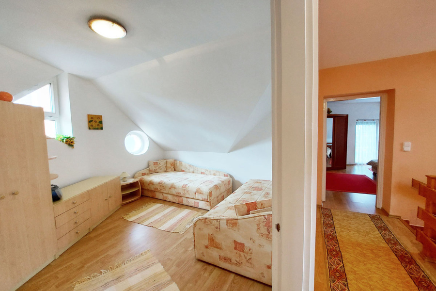 Zala / Westbalaton, 4 Bedrooms Bedrooms, 5 Rooms Rooms,2 BathroomsBathrooms,Einfamilienhäuser,Verkauf,1293